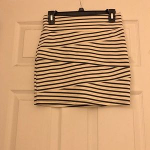 Bodycon striped mini skirt